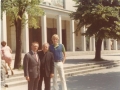 1976r - A.Karpała , ks.Antoni,Frank Saran jr.- przed kościołem - Tarnów-Rzędzin